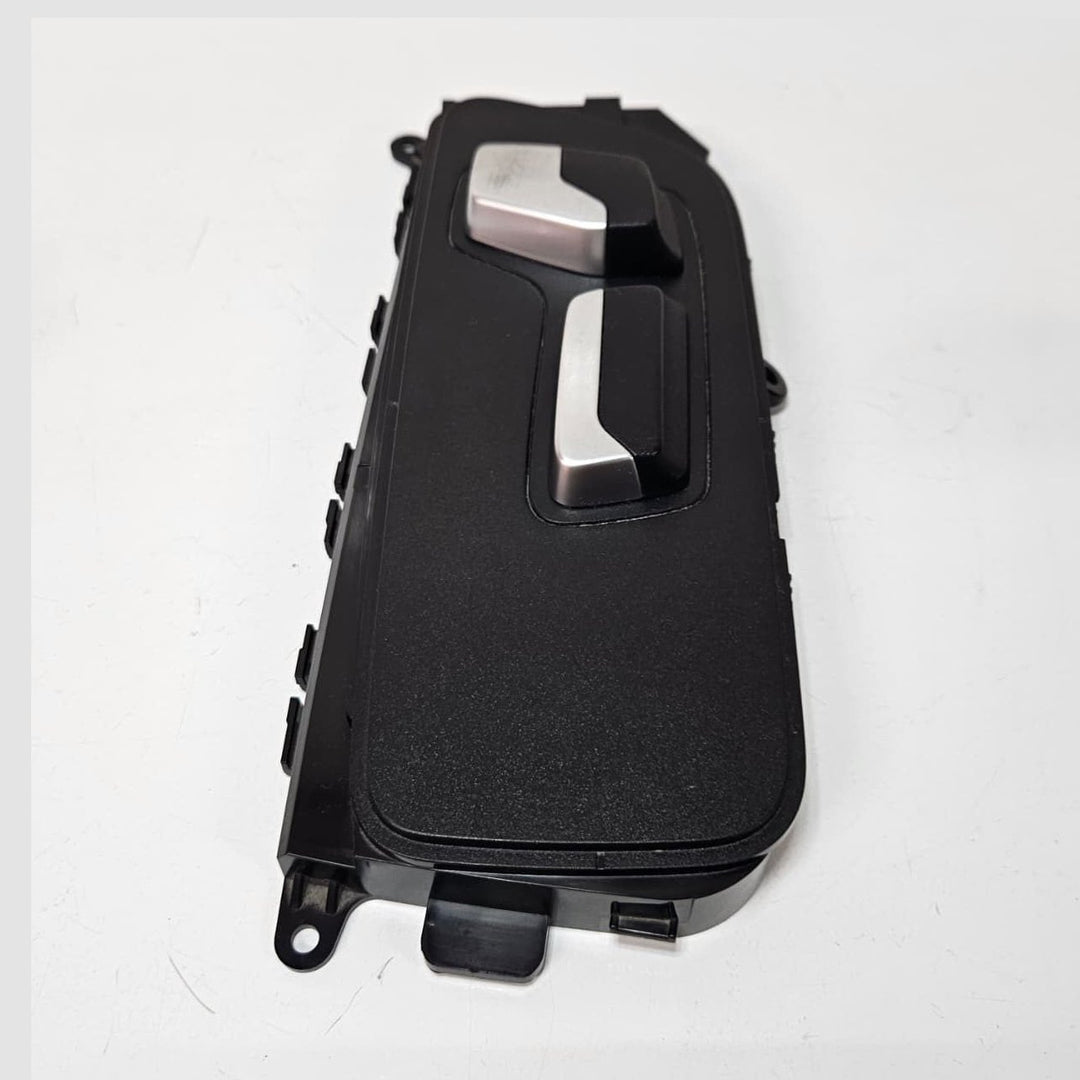 2022 BMW  3 Series G20 i4 G26 Front Left Seat Control Switch 9390105