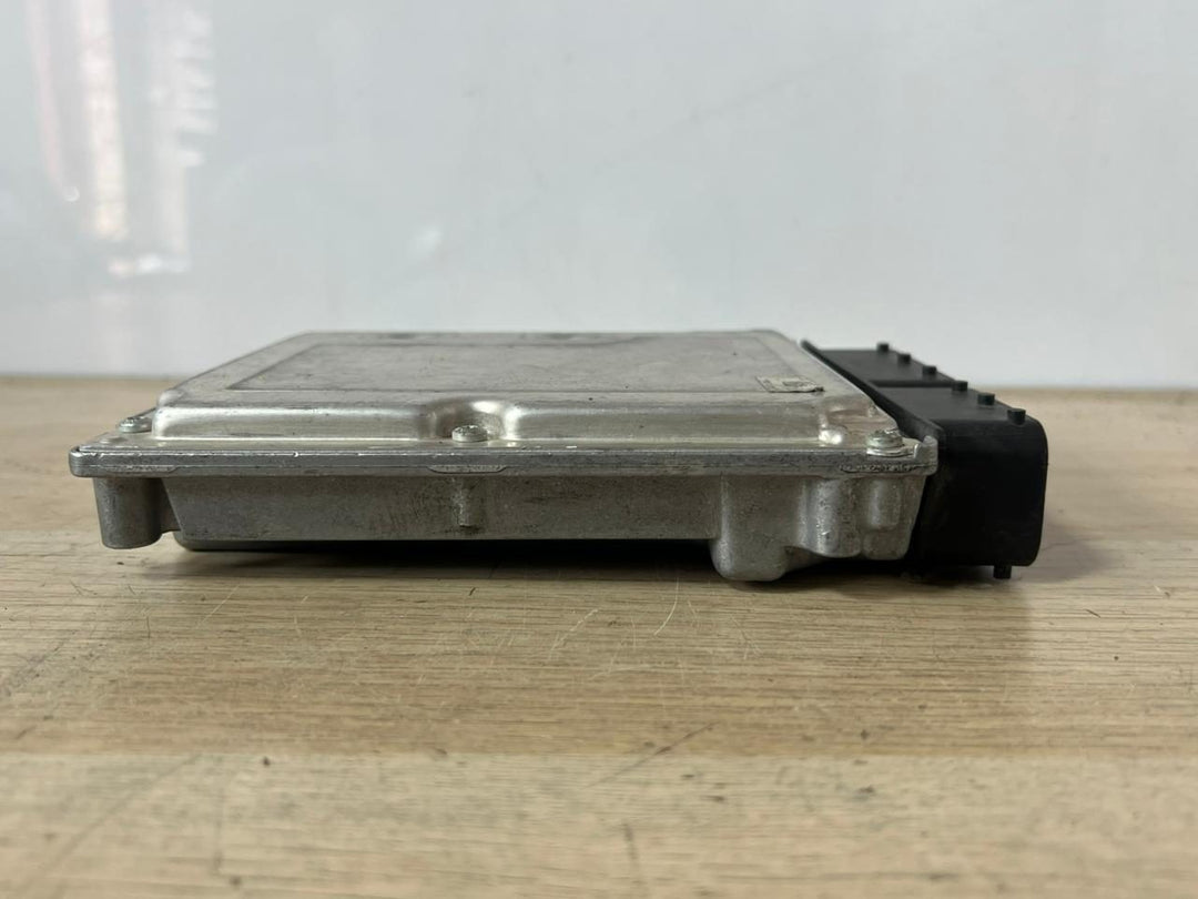 BMW Engine Control Unit 7803369 E60 E61 530xd E65 E66 730D OEM