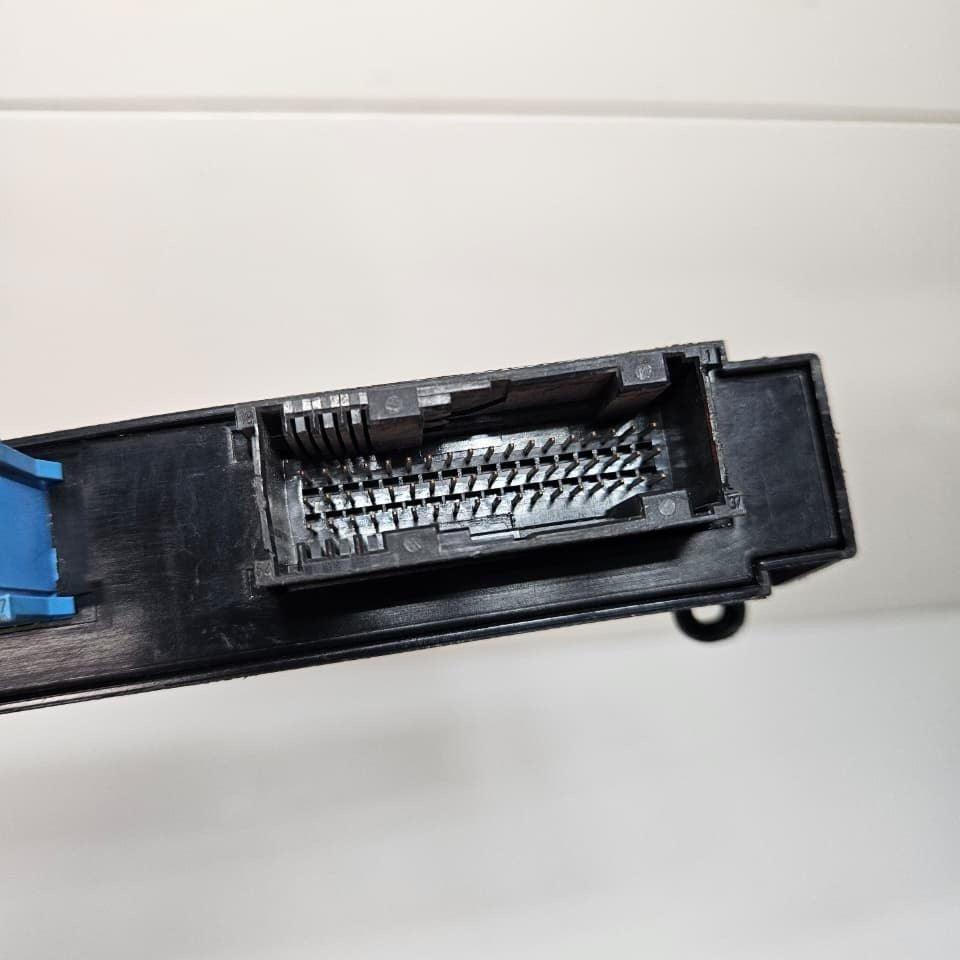 BMW 320i 323i Body Control Module 9119490 OEM