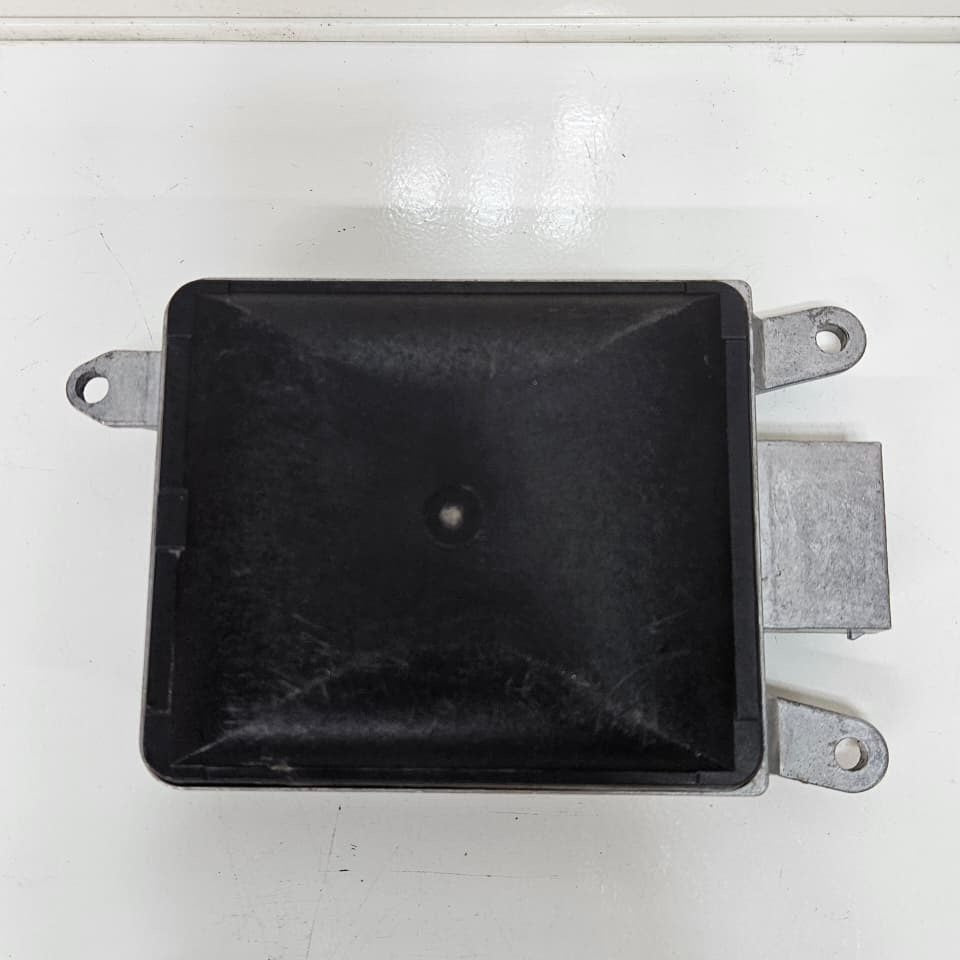 BMW F10 F06 F12 F13 F01 F02 Right Side Blind Spot Radar Control Module 6873339