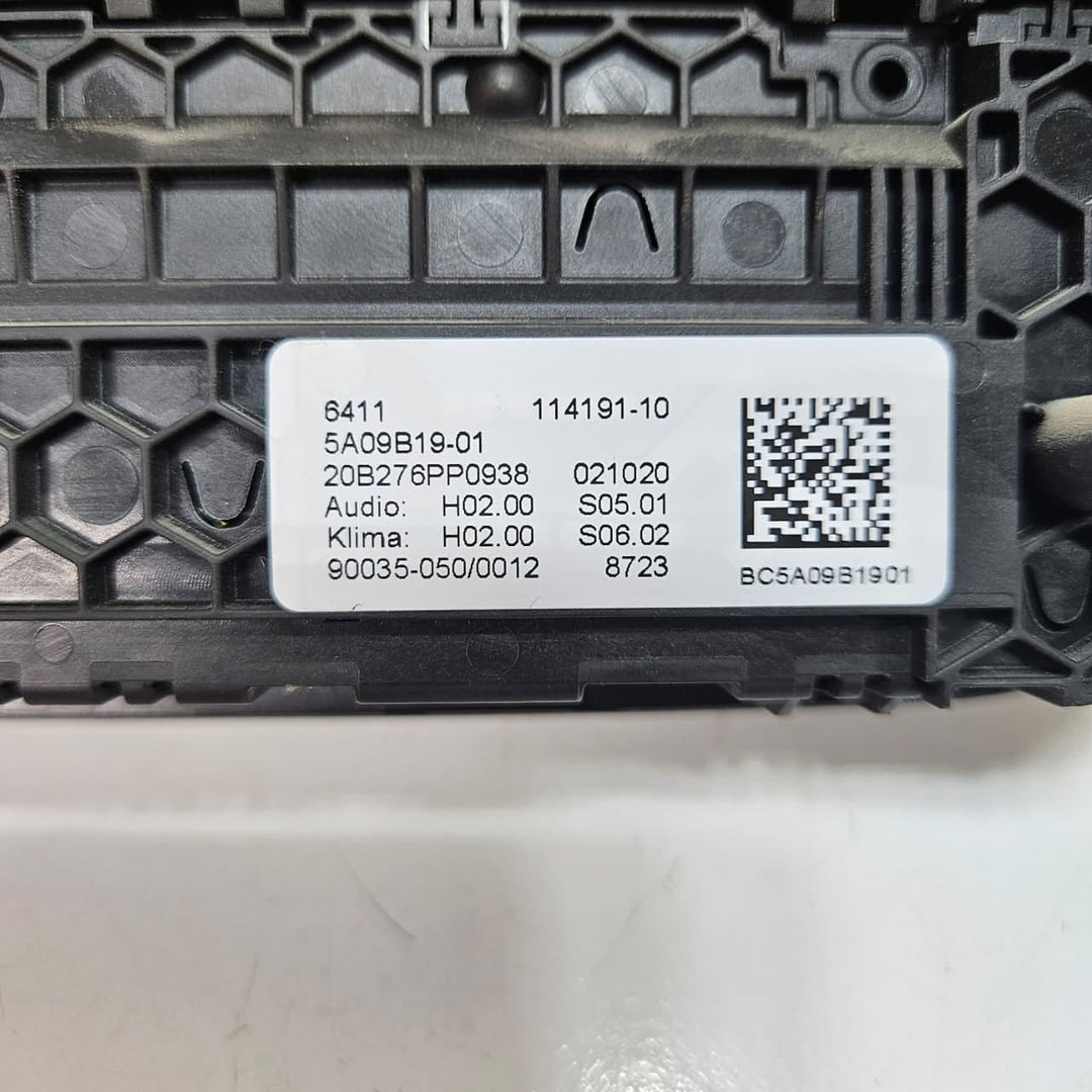 2017-2020 BMW  5 Series G30 G31 530i Air Conditioning Control Panel 5A09B19