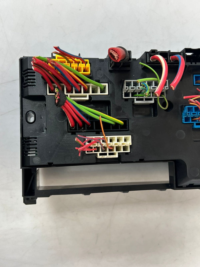 2011-2016 BMW 528i F10 F18 F07 F11 Front Power Distribution Fuse Box 9210861 OEM