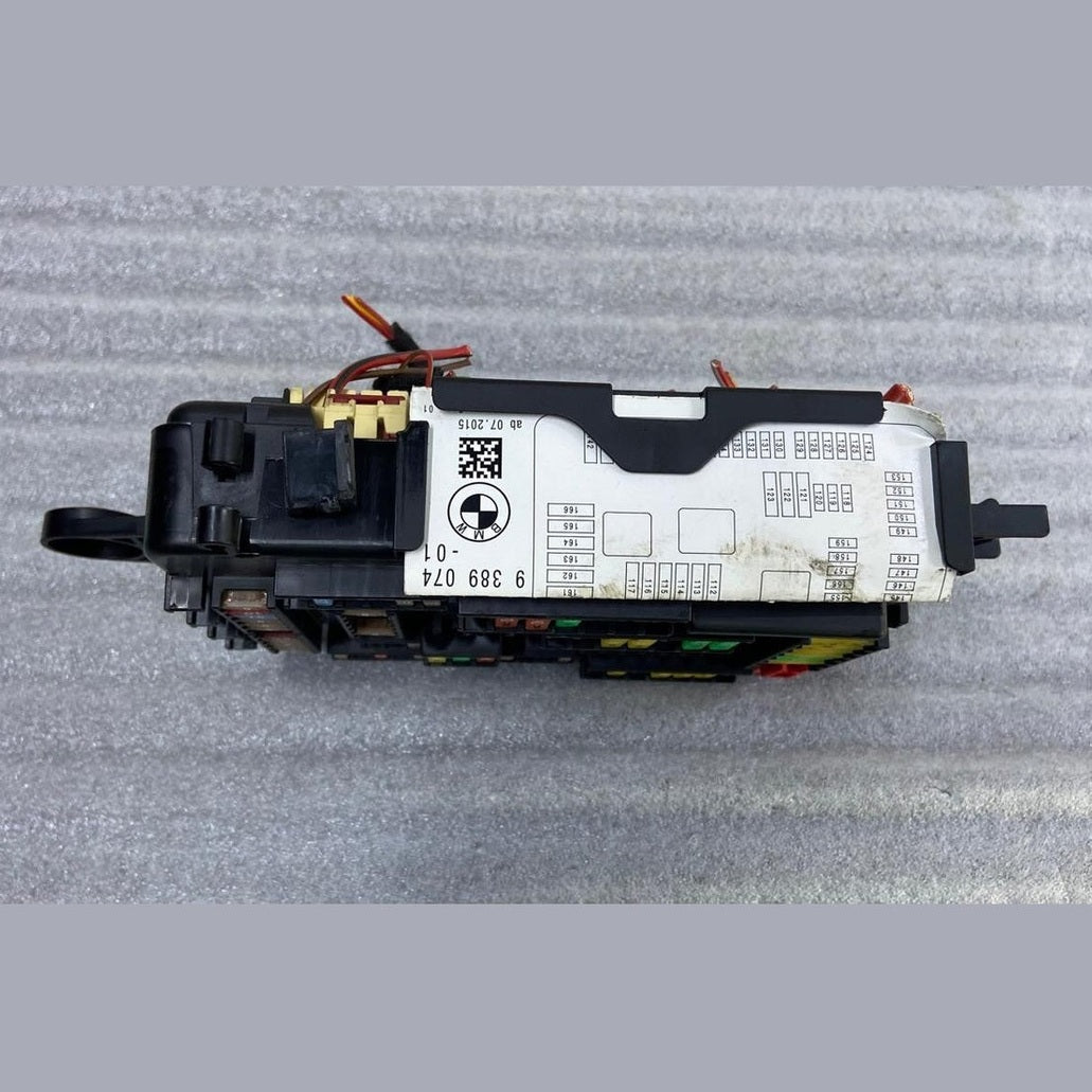 OEM BMW 4 SERIES F33 REAR FUSE RELAY POWER DISTRIBUTION BOX 9389070