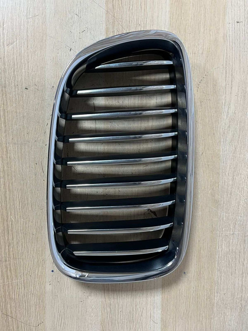 BMW 5 Series GT F07 2009 Front Right Upper Bumper Grille Trim Chrome OEM 7200170