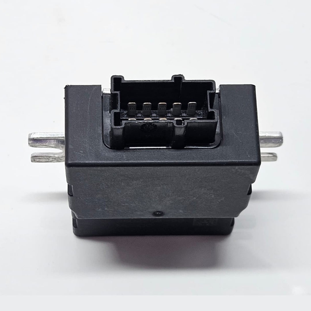 7476046-2017 BMW X1 F48 Fuel Injection Pump Control Unit OEM