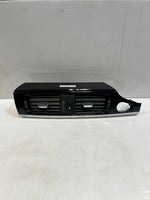 Bild in die Galerieansicht laden, 2016 BMW X3 F25 and X4 F26 Center Console Air GRILLE Vent 9303407 OEM