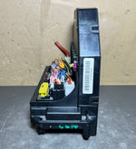 Bild in die Galerieansicht laden, 10-16 Mercedes-Benz W212 W204 Front SAM Module Relay Fuse Box A2129003614 OEM