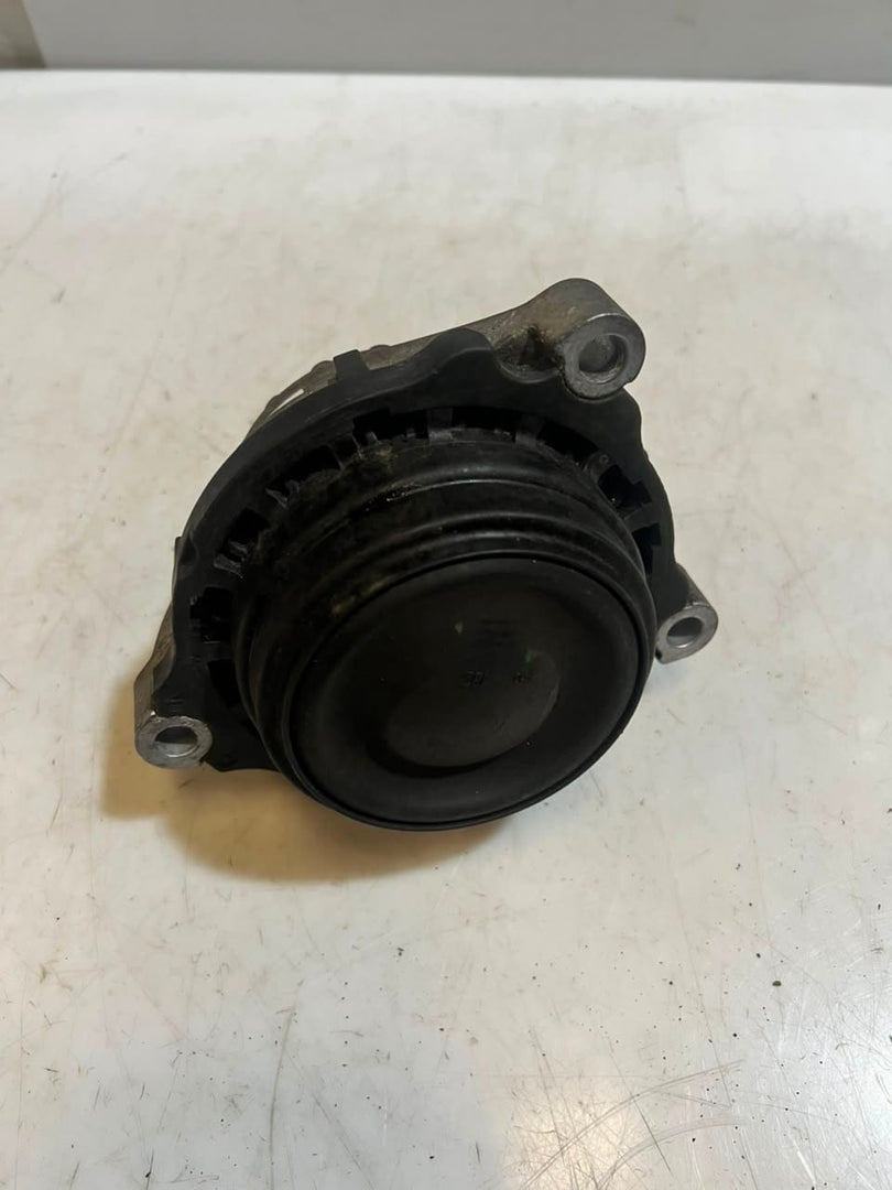 2015-2017 BMW X3 F25 X4 F26 2.0L RIGHT Engine Mount MOTOR 6868490 OEM