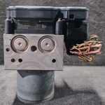 Load image into Gallery viewer, BMW F07 DSC ANTI BREAKING SYSTEM PUMP BREAK HYDRO CONTROL UNIT MODULE - 6853400