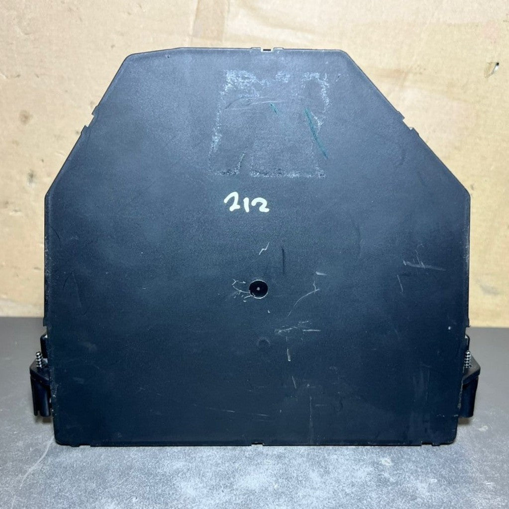 10-16 Mercedes-Benz W212 W204 Front SAM Module Relay Fuse Box A2129005622 OEM