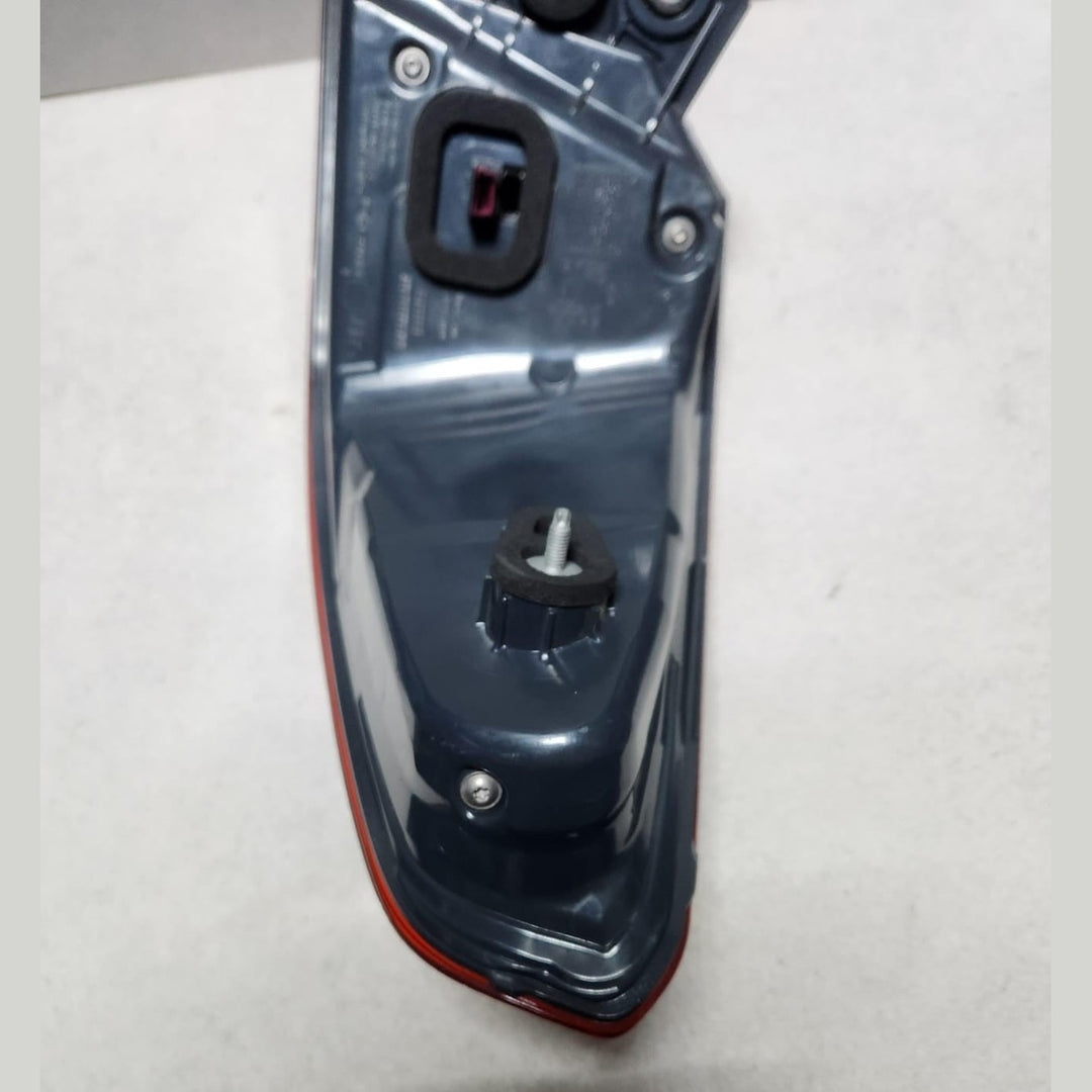 2017-2023 BMW 530i Left Outer Tail Light 7376469 530i 540i 530e M5 G30 F90