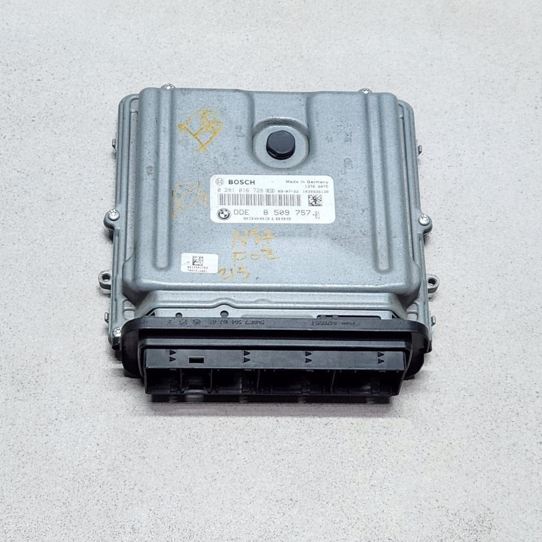 BMW 5 7 Series F07 F10 F01 F02 Engine Control Unit N57 D30A Diesel 8509757 OEM  