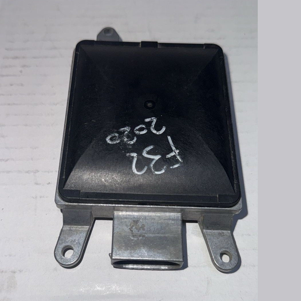 6884287 - 6884288  2019 F32 4er  Genuine BMW F30 F31 F34 F32 Sensor Lane Change