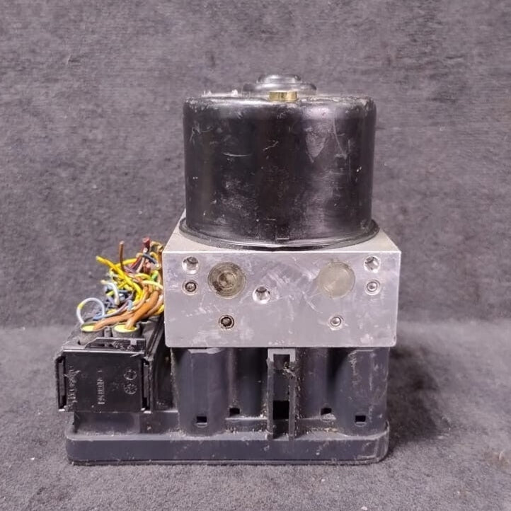 BMW 3 Series E46 ANTI BREKING SYSYTEM   PUMP  DSC CONTROL MODULE 6765454