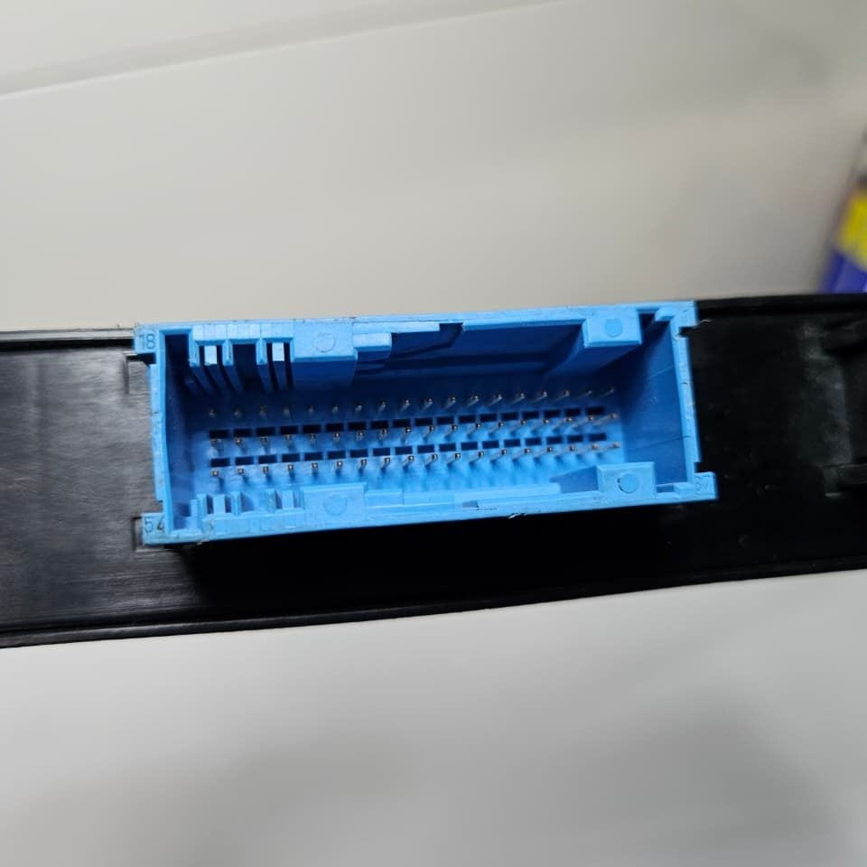 BMW  3 Series E90 E91 Comfort Convenience Module 6971957