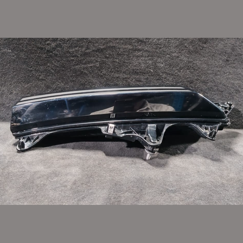 BMW XM OEM  TRUNK  RIGHT SIDE BACK OR TAIL LIGHT LED - 1278.306.0000.00