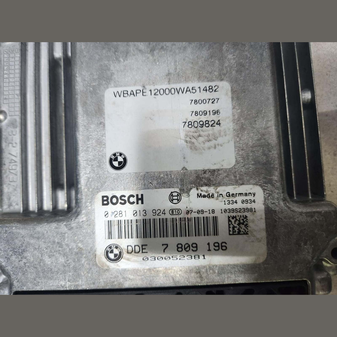 2004-2011 BMW X3 E83 Engine Control Unit 7809196  X3 E83 LCI BMW X3 2.0d ECU SET