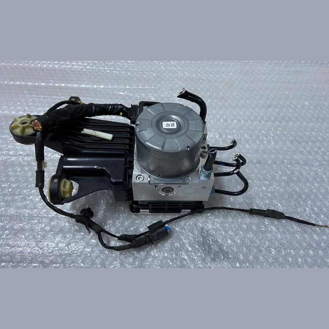 OEM BMW 4 Series Coupe (G22, G82) 420d G20Mild-Hybrid ABS Brake Unit 5A25EE0