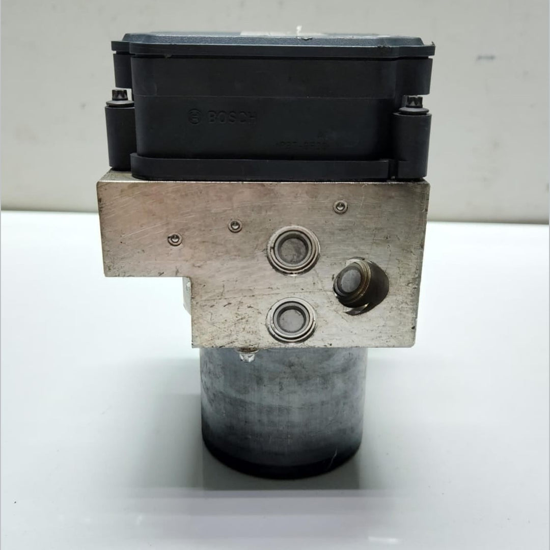2011-2016 BMW 528i Abs Pump Control Module 6797668 F10 F11 5 Series OEM