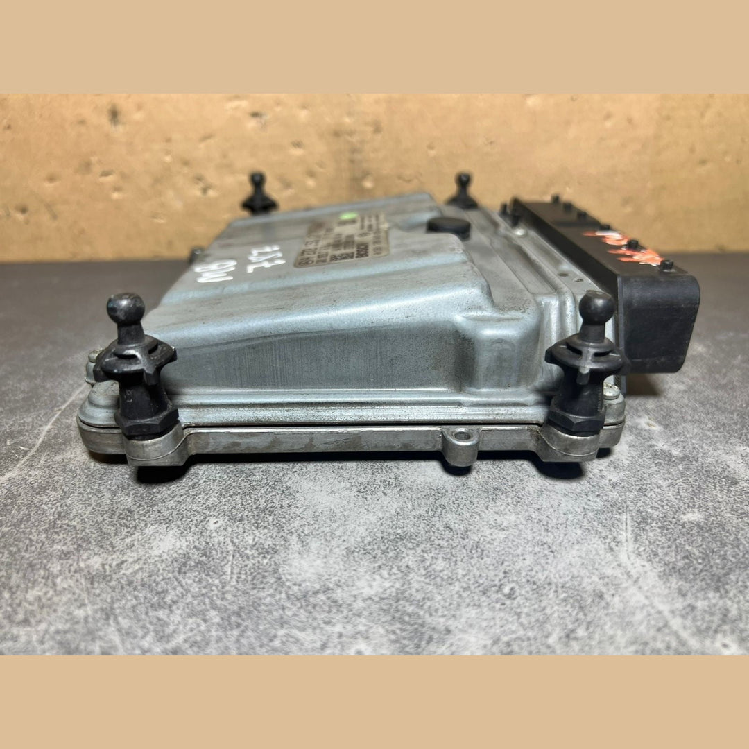 03-06 Mercedes W203 C-Class Engine Control Module Unit ECM ECU A272 1531779 OEM
