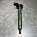 Load image into Gallery viewer, Genuine Mercedes W164 W211 Fuel Injector Sprinter OM642 A642 0701387 Oem Diesel