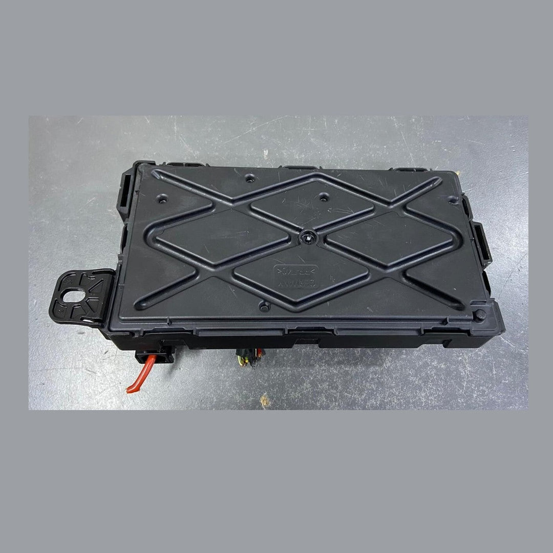 OEM BMW F20 F21 F30 F31 REM Rear Electronic Module Fuse Box Control Unit 9279823