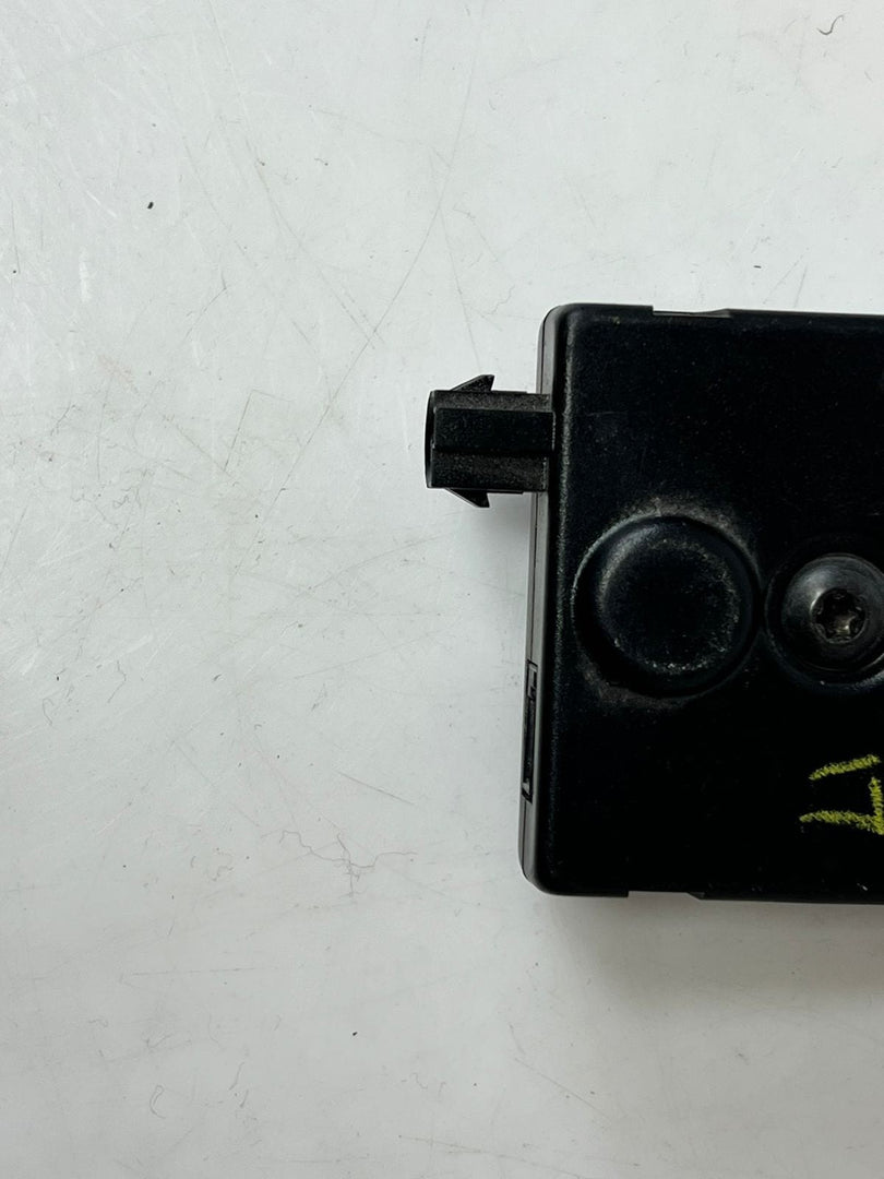 2014-2018 BMW X5 F15, F16 X6 F26 X4 Antenna Amplifier 9343304 OEM
