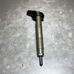 Bild in die Galerieansicht laden, Genuine Mercedes W164 Fuel Injector Sprinter 3.0L OM642 A642 0700587 Oem Diesel