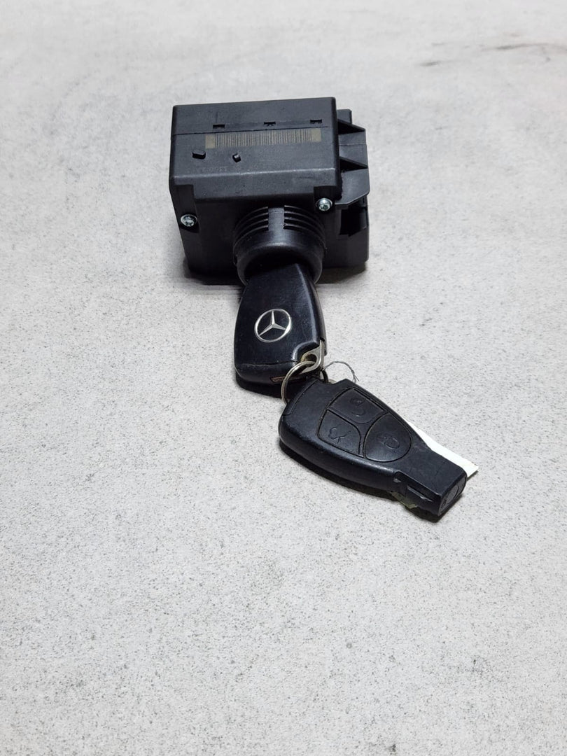 2009 Mercedes-Benz E320 Ignition Switch Module 2115452308 E-Class W211 CLS550