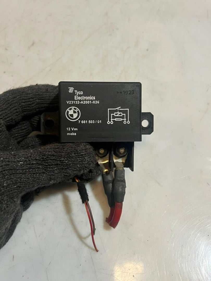 BMW X6 F10 F30 E60 E61 E63 E64 E90 Cooling Fan Relay Control Module 7661503