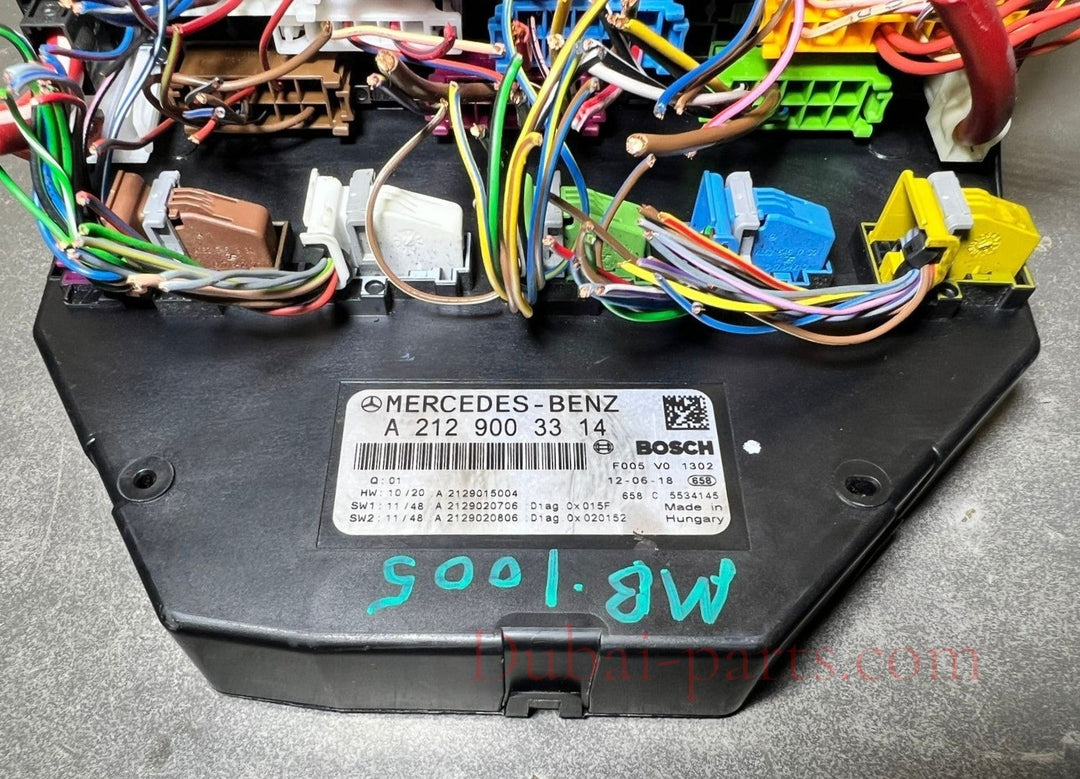 10-16 Mercedes-Benz W212 W204 Front SAM Module Relay Fuse Box A2129003314 OEM