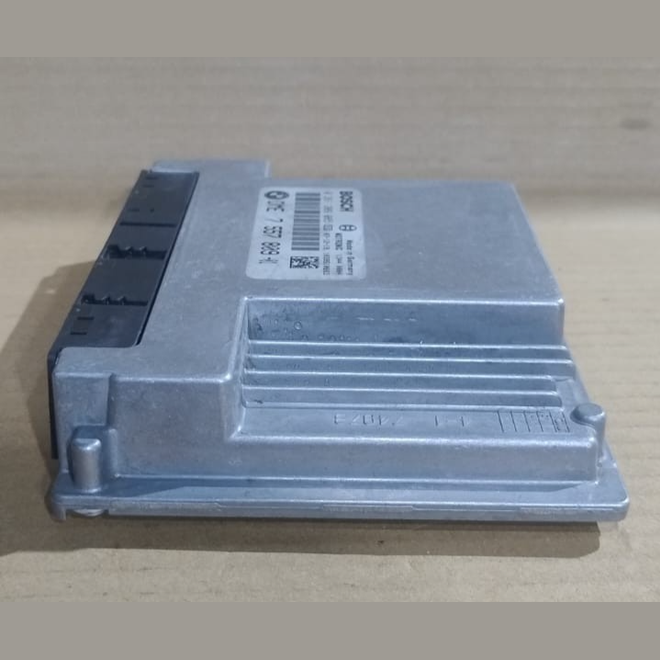 BMW 1 E81 E87  ENGINE CONTROL UNIT MODULE ECU  ONLY BOSCH - 7557809