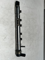 Bild in die Galerieansicht laden, BMW 1' F10 F30 E90 E81 E87 N47 2.0L Fuel Injection Rail With Sensor 7809127 OEM