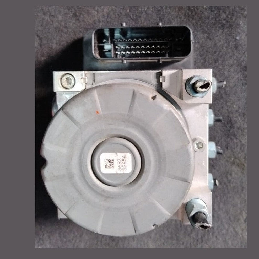 2015 BMW M4 F82 ANTI LOCK BREAKING SYSTEM Abs Control Unit 7852637