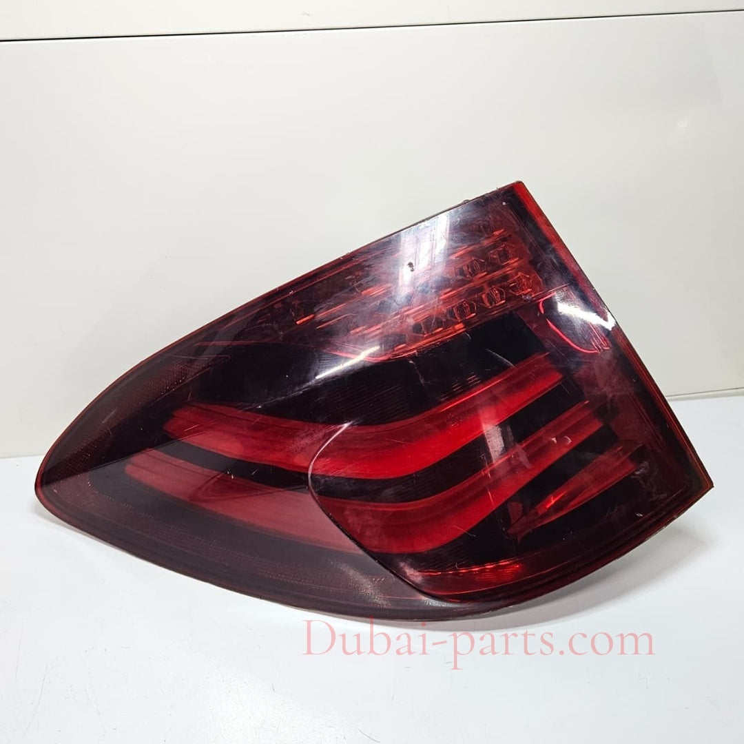 OEM BMW 5 GT F07 Fender right Tail Light 7199642