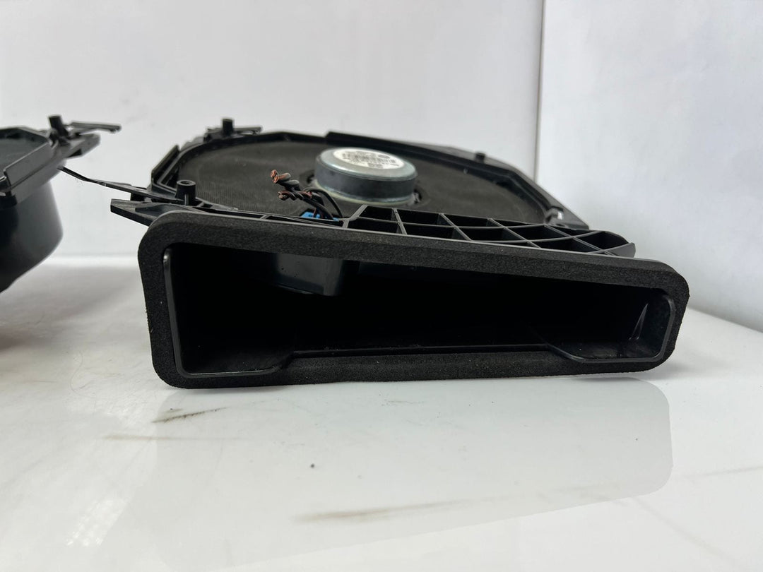 BMW 2016 BMW 1 SERIES 116D F20 2X  F21 F22 Subwoofer Speaker Set 9210148,9210147