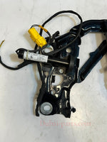 Load image into Gallery viewer, 2018 BMW 7 5 Series G30 G31 ENGINE BONNET Hood Hinge PASSENGER SIDE 7347407 OEM