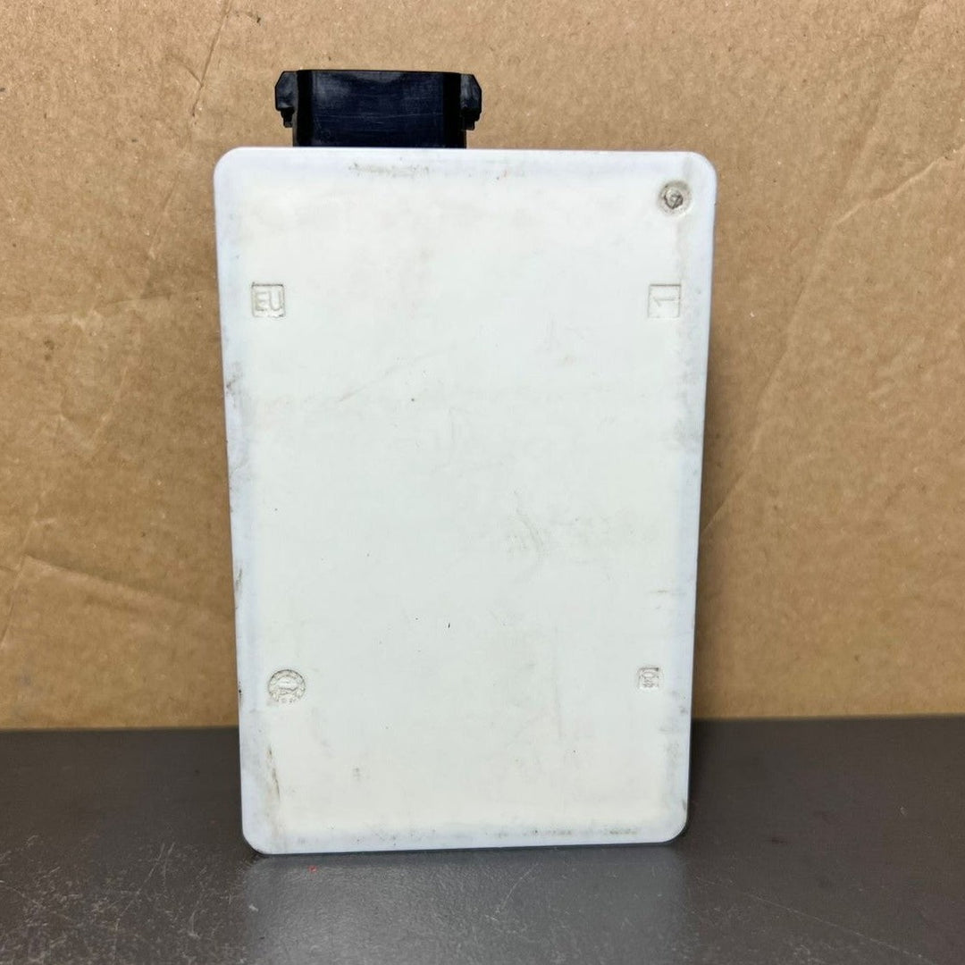 MERCEDES BLIND SPOT RADAR SENSOR GENUINE A0009058702 \ 0009058702