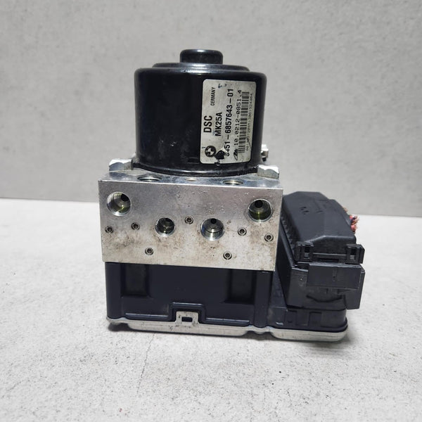 2011-2017 BMW X3 Abs Brake Pump Control Module 6857644 X3 F25 and X4 F26