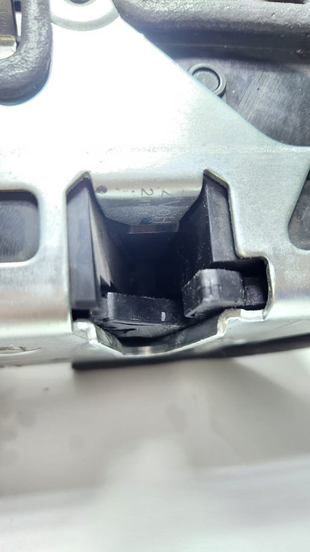 BMW Door Lock Actuator Front Right 7229462 1 Series F20 3 Series 5 Series E60 