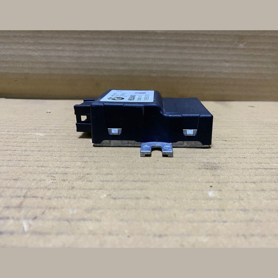 2016 BMW M5 Fuel Pump Control Module 7466895 5 Series G30, 7 Series G11 G12, X5 
