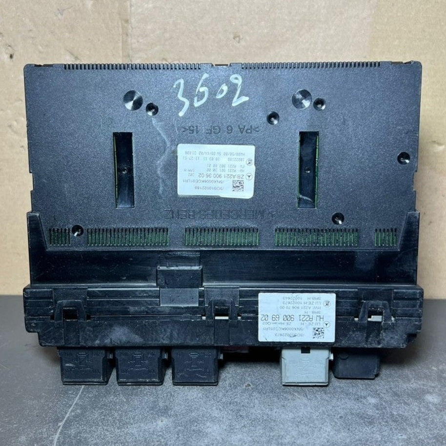 Mercedes Benz W221 Rear Sam Fuse Box Relay Control A221 9006902 \ A221 9003602