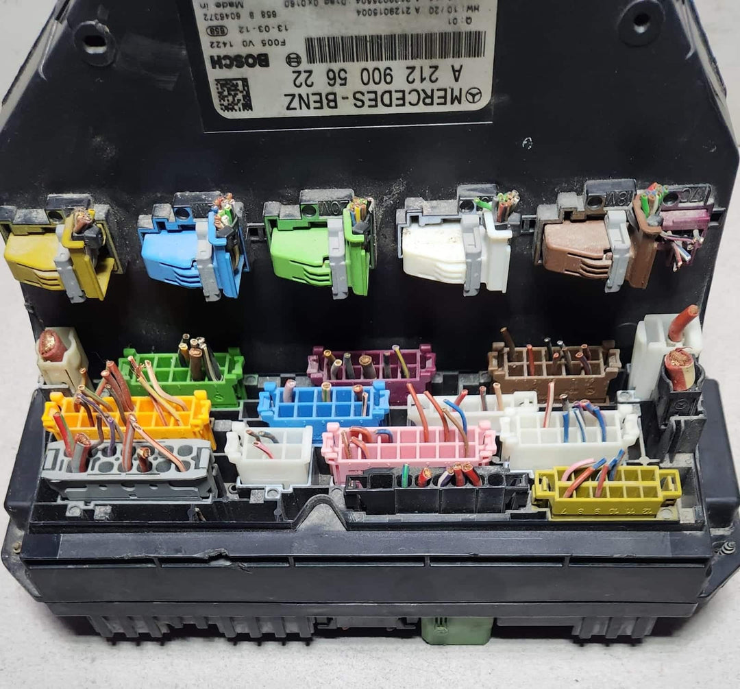 Mercedes-Benz C W204 Control Module Unit Sam Fuse Box A2129005622 