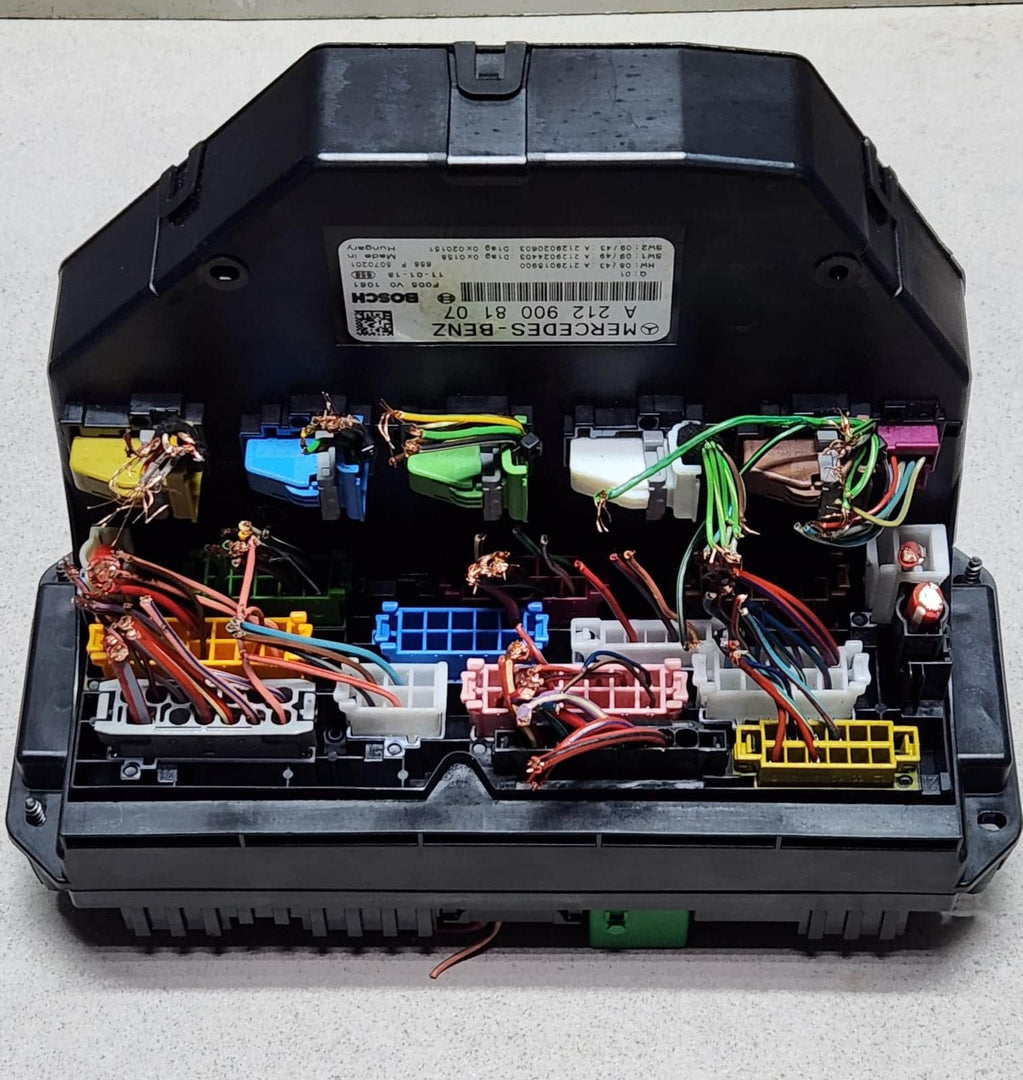 2010-2015 Mercedes-Benz C300 Front Sam Fuse Relay Module A2129008107 W204 W350 