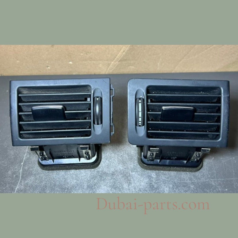 08-10 Mercedes W204 Class Front Dashboard Left \ Right Heater A/C Air Vent
