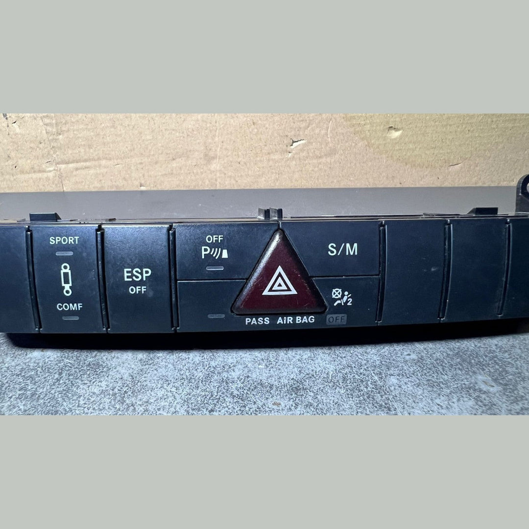 07-13 Mercedes W164 ML GL Schalter Bedienfeld Fahrwerk ESP S/M A164 8700151