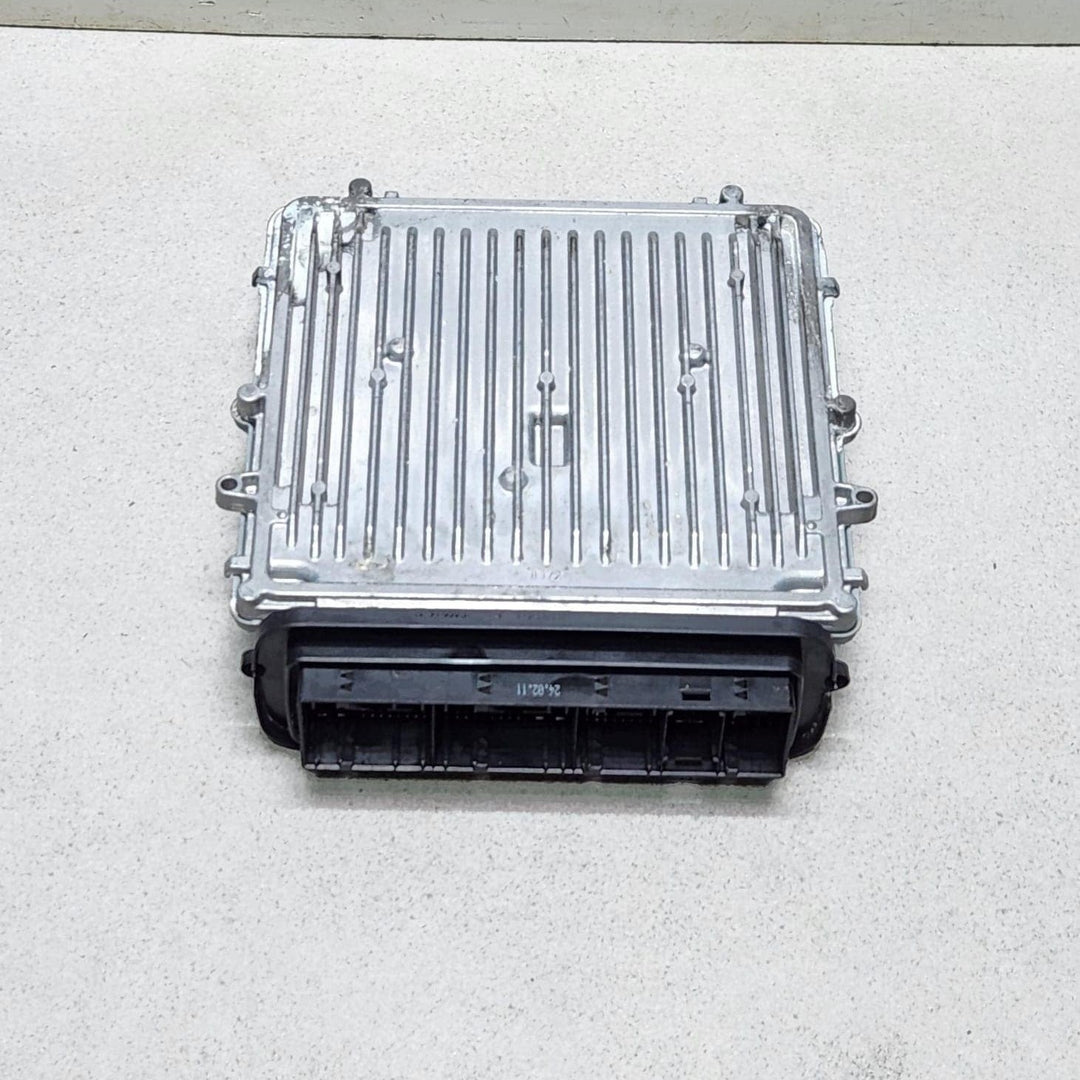 BMW N57 Engine Control Unit  8513169 F10 F11 OEM