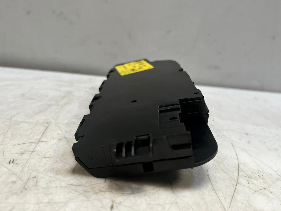 2015-2019 BMW X6 Front Right Seat Control Switch 9347414