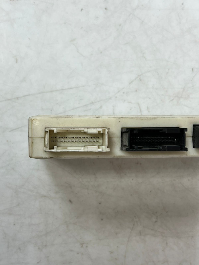 BMW 5 Series E39 GM III Body Control Module BCM 8381963 OEM