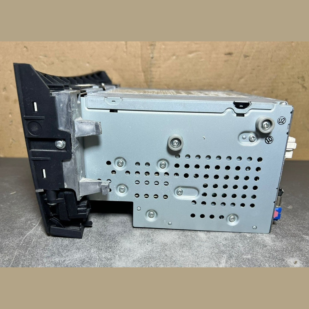 2012–2014 Mercedes-Benz W212 E-Class Head Unit CD Player A212 9008300 OEM